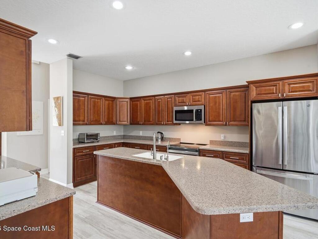 1870 Cypress Lake Drive, Grant-Valkaria, FL 32949