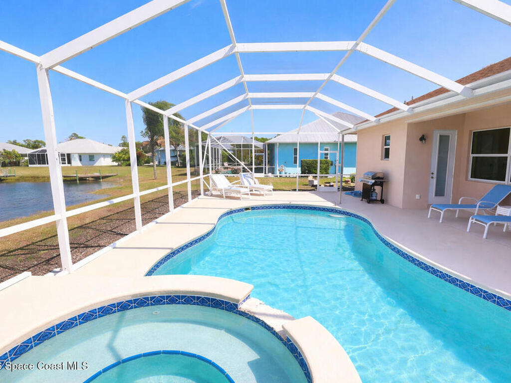 809 Yearling Trail, Sebastian, FL 32958