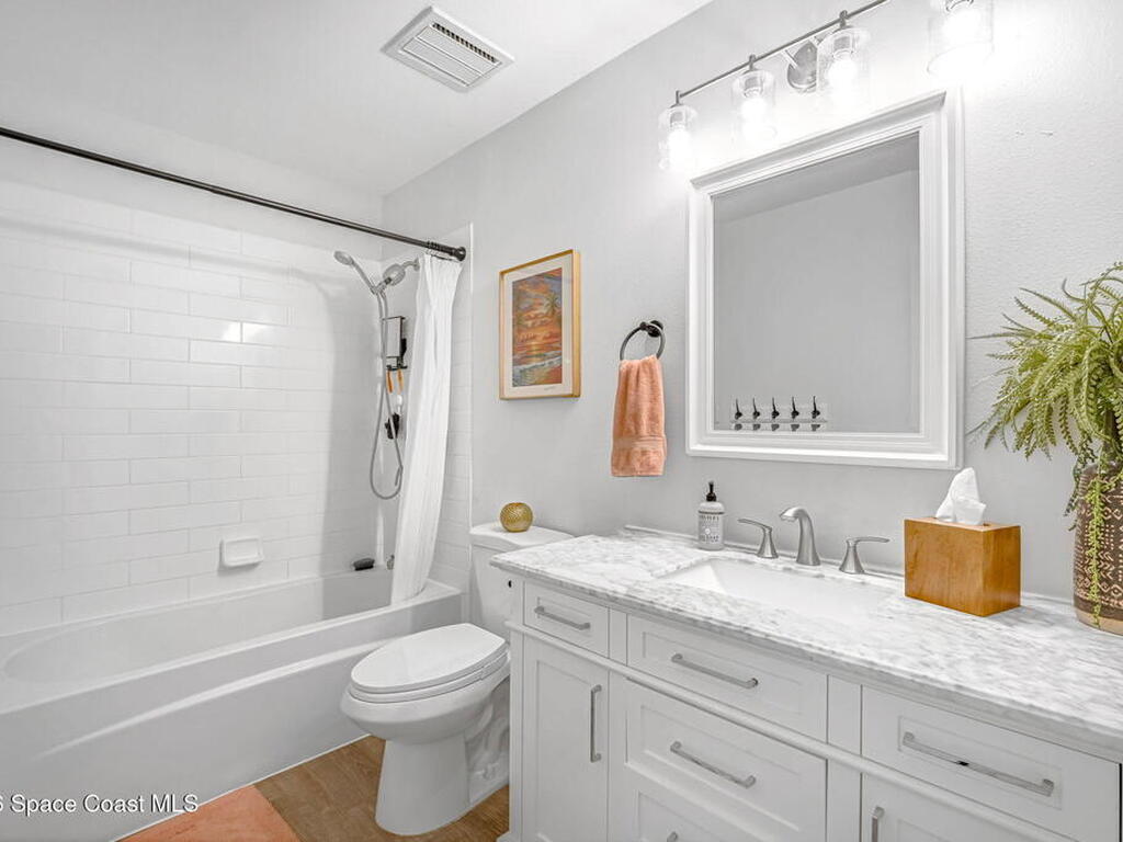 25 Greenwood Lane, Cocoa Beach, FL 32931