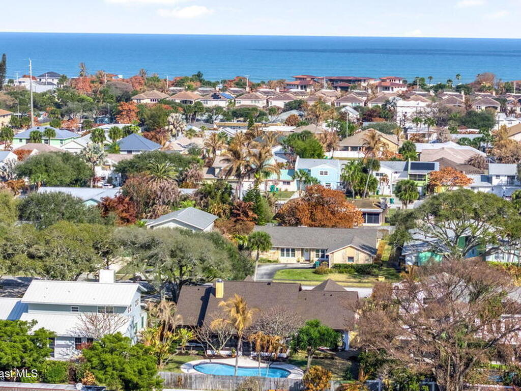 25 Greenwood Lane, Cocoa Beach, FL 32931