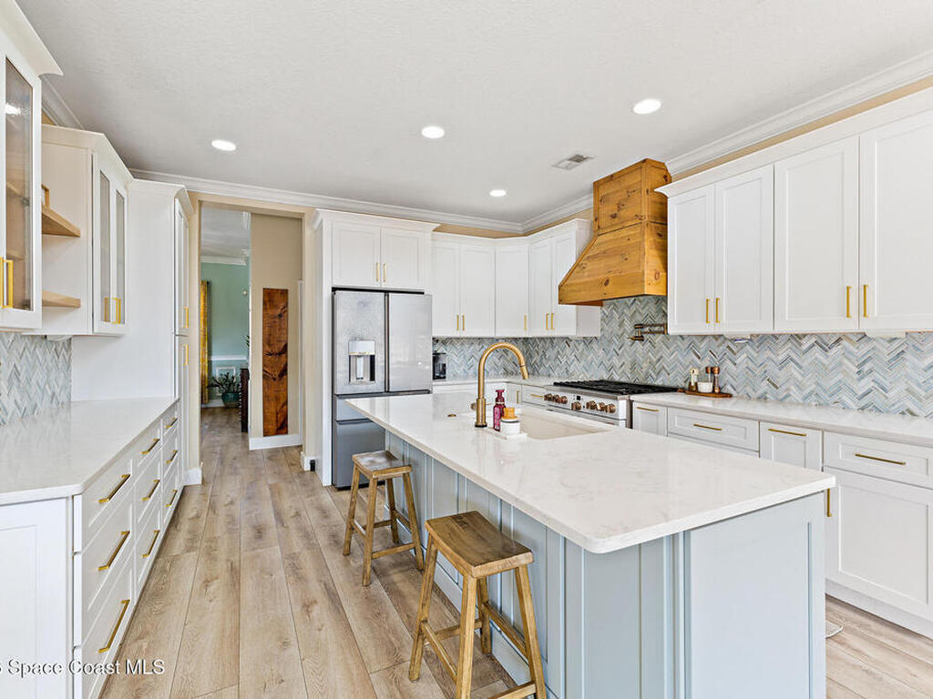 165 Island View Drive, Indian Harbour Beach, FL 32937