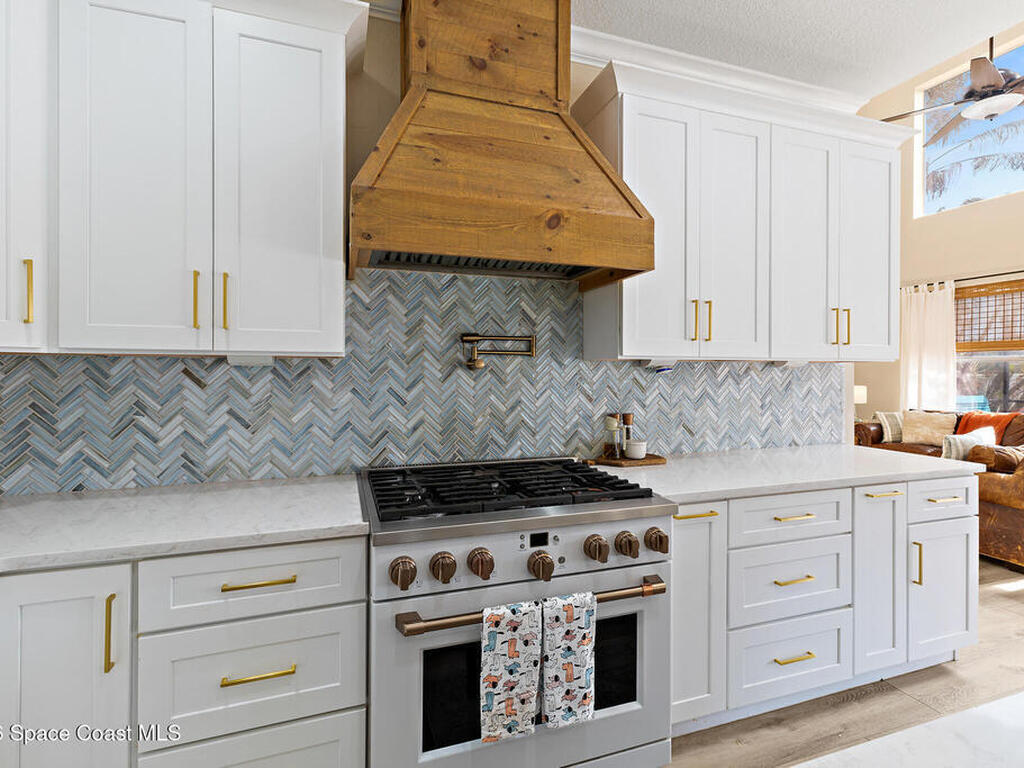 165 Island View Drive, Indian Harbour Beach, FL 32937