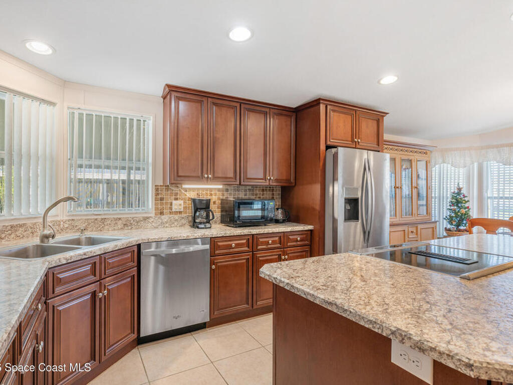 907 Yew Street, Barefoot Bay, FL 32976