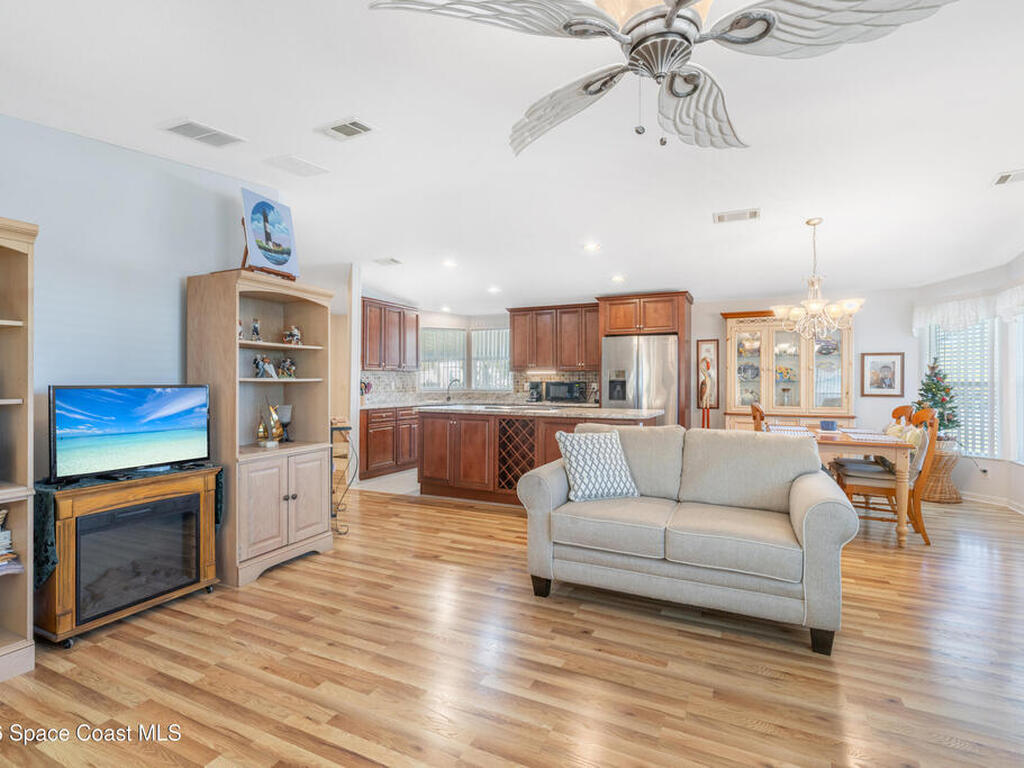 907 Yew Street, Barefoot Bay, FL 32976