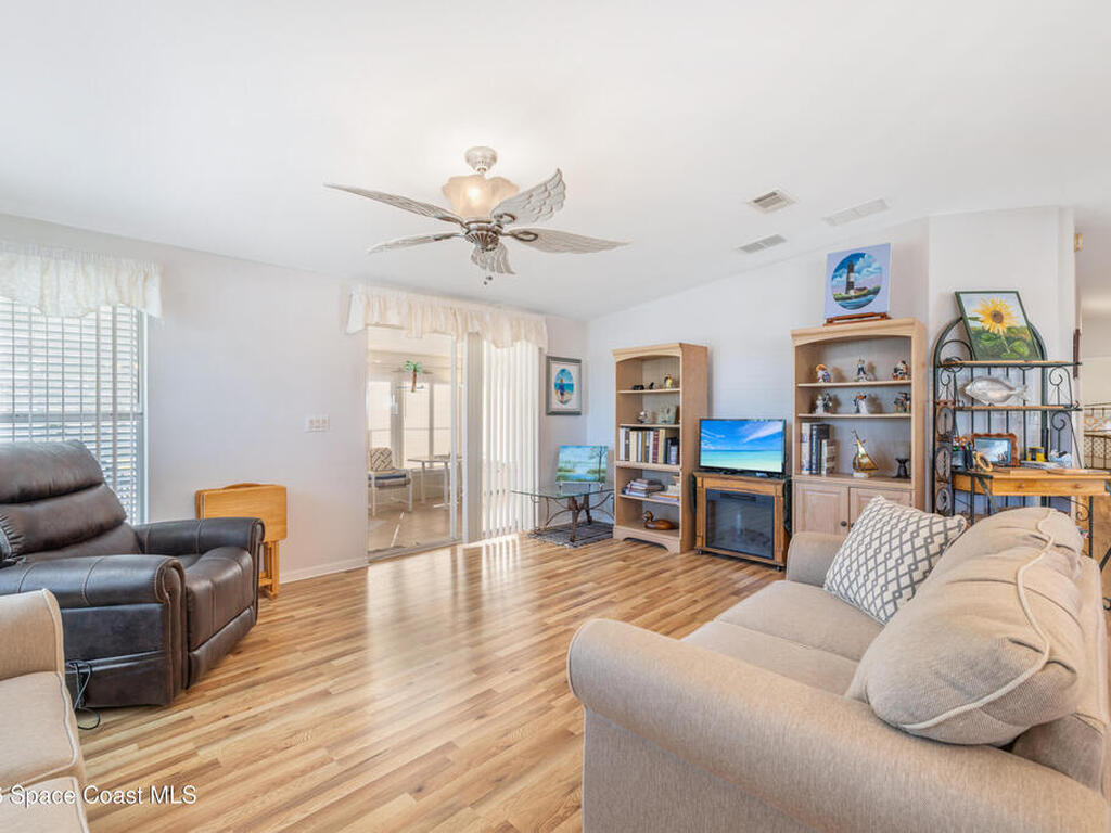 907 Yew Street, Barefoot Bay, FL 32976