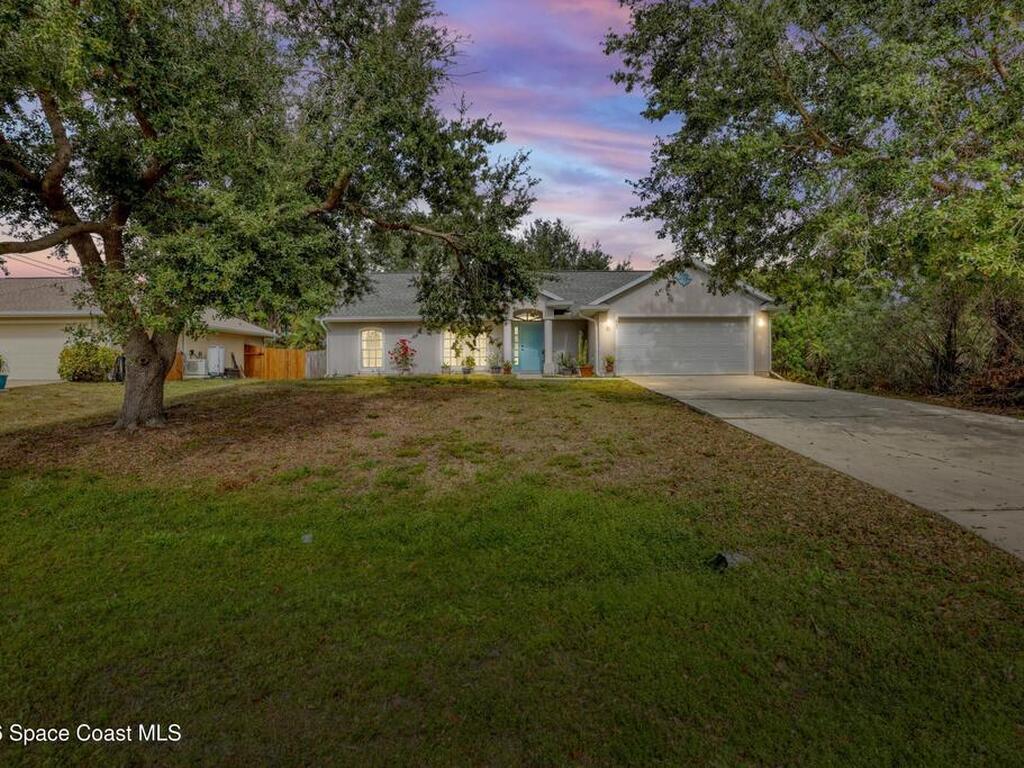 457 Saint Andre Boulevard, Palm Bay, FL 32908