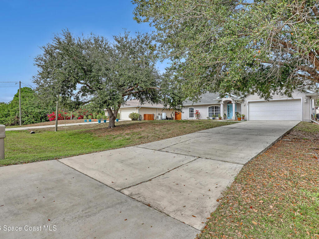 457 Saint Andre Boulevard, Palm Bay, FL 32908