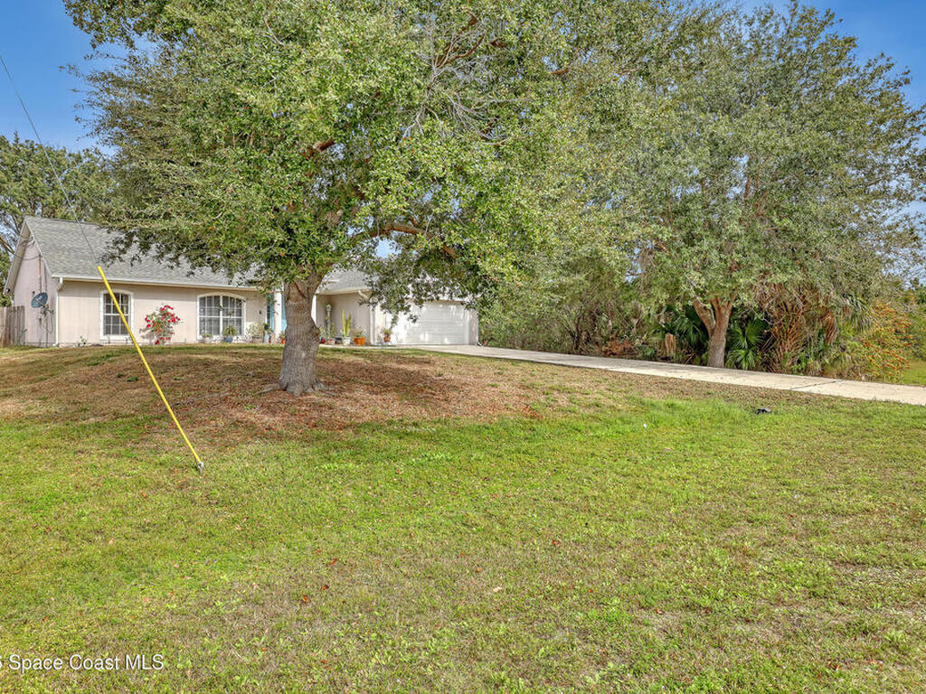 457 Saint Andre Boulevard, Palm Bay, FL 32908