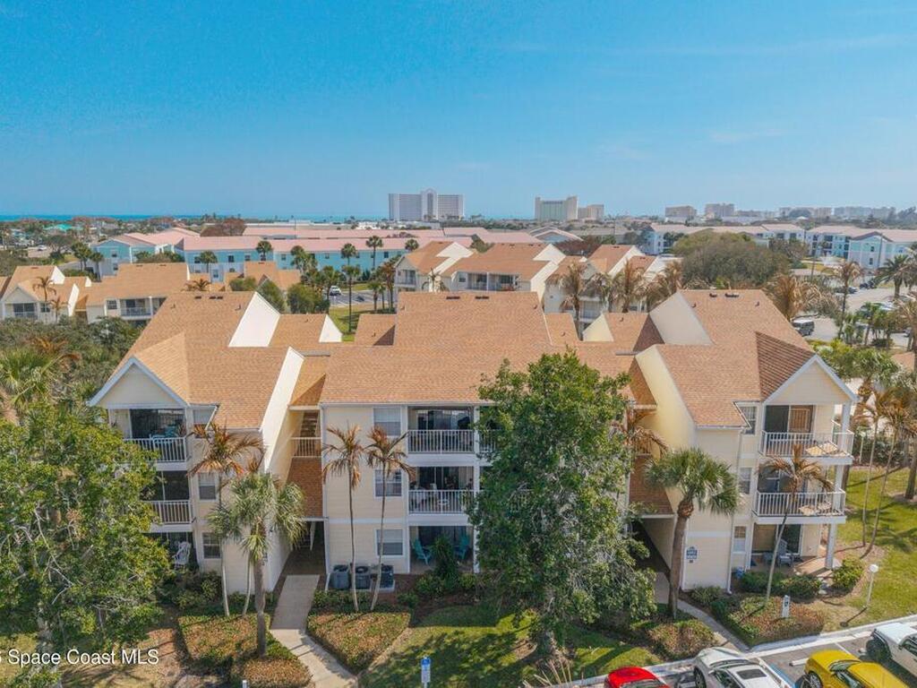 1951 Island Club Drive, Indialantic, FL 32903