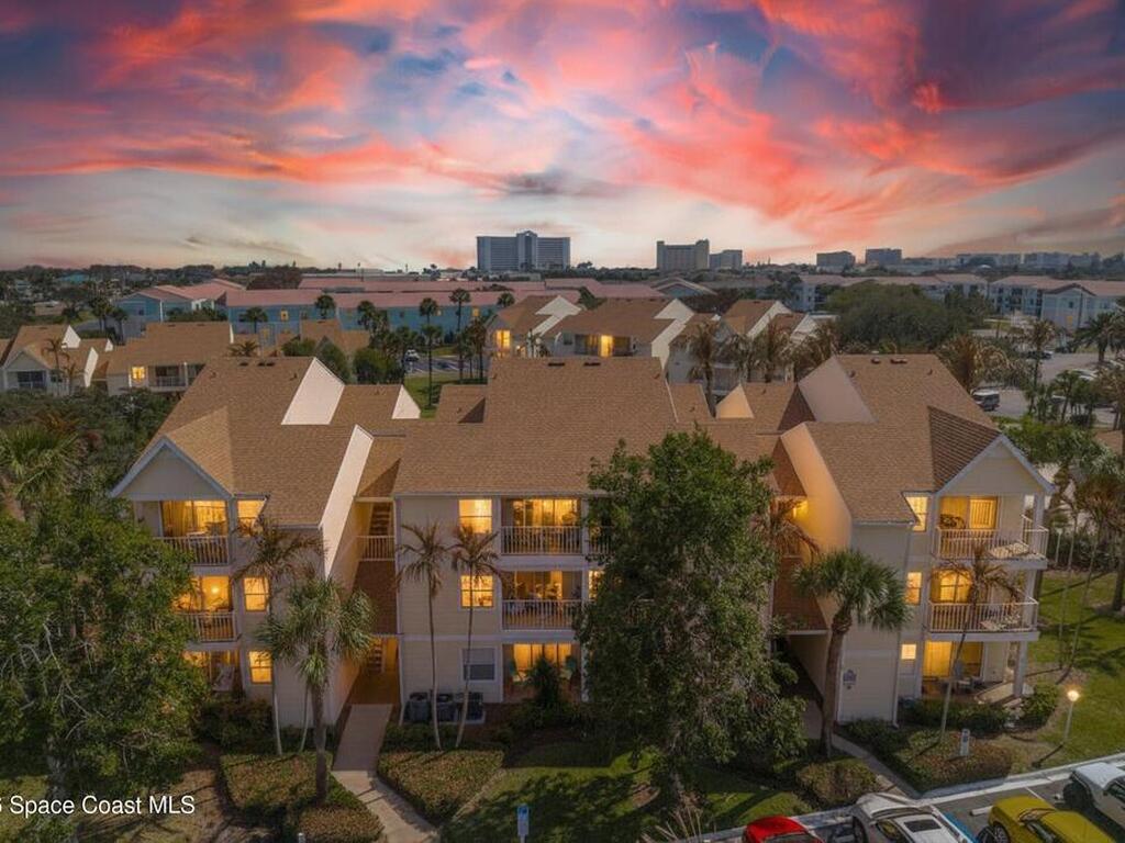 1951 Island Club Drive, Indialantic, FL 32903