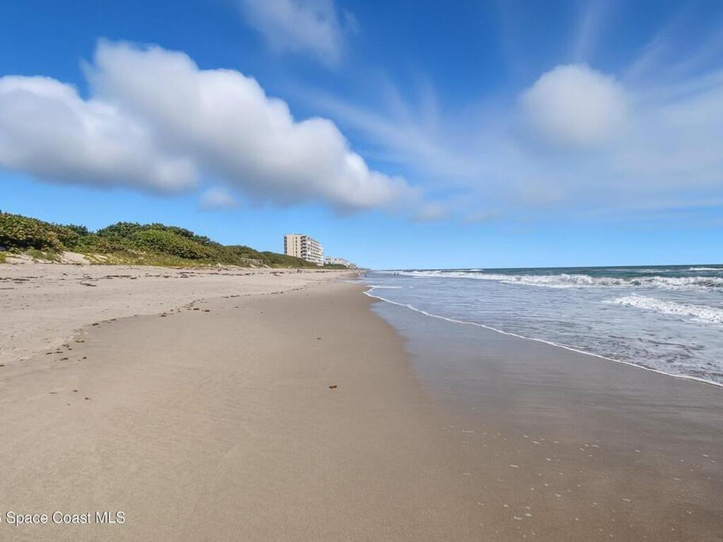 1951 Island Club Drive, Indialantic, FL 32903