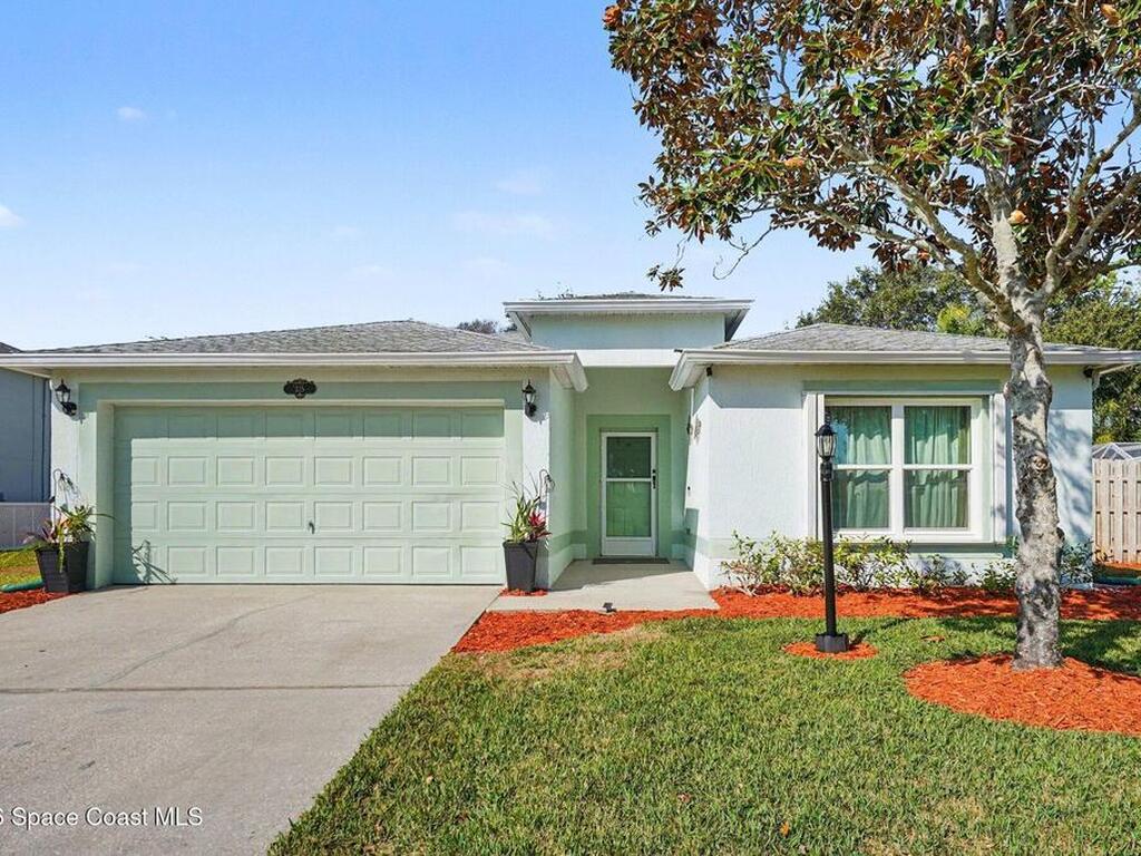 215 Mcclain Drive, West Melbourne, FL 32904