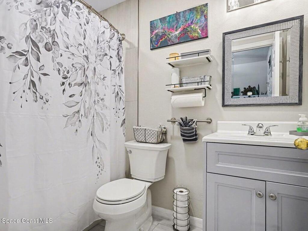 215 Mcclain Drive, West Melbourne, FL 32904