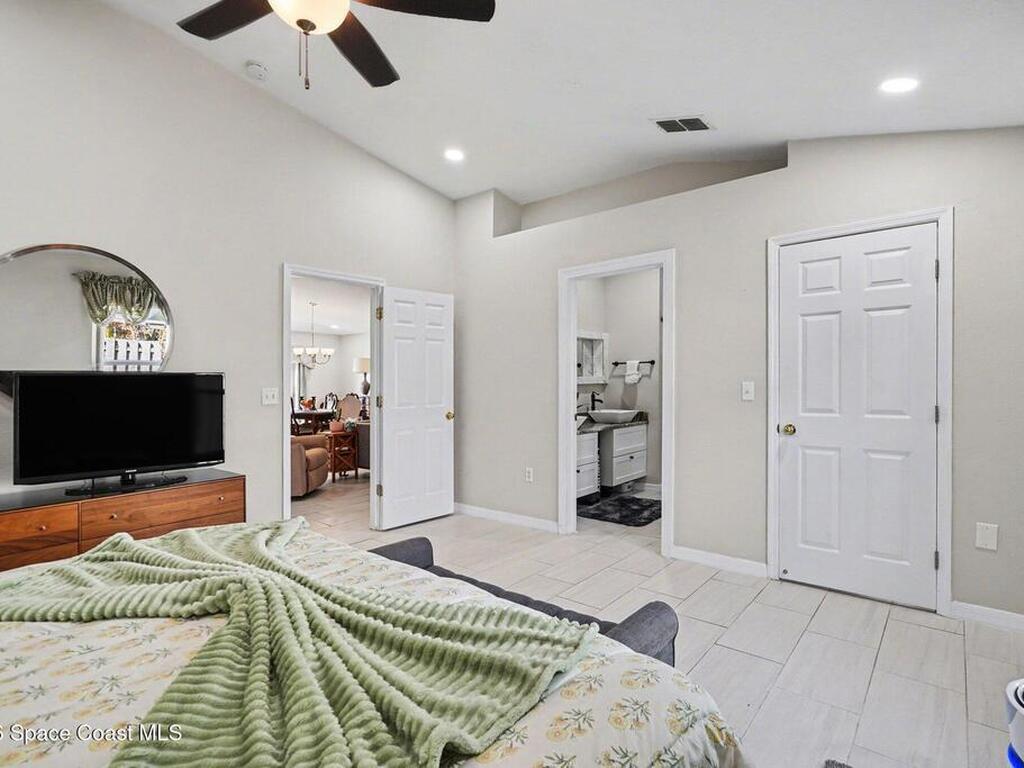 215 Mcclain Drive, West Melbourne, FL 32904