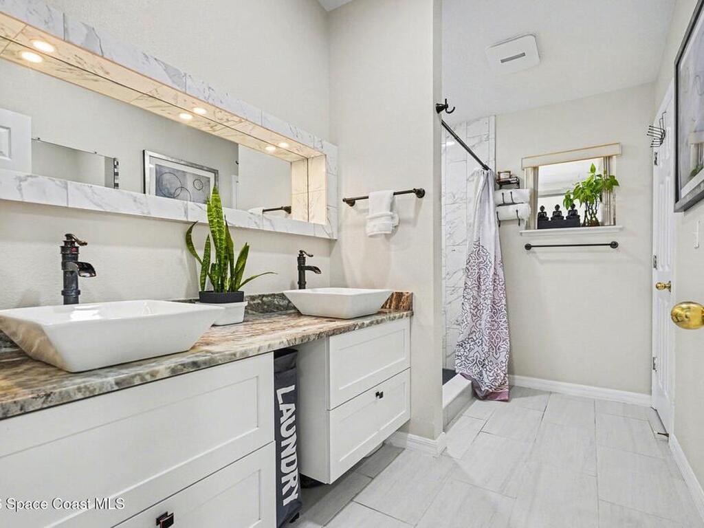 215 Mcclain Drive, West Melbourne, FL 32904