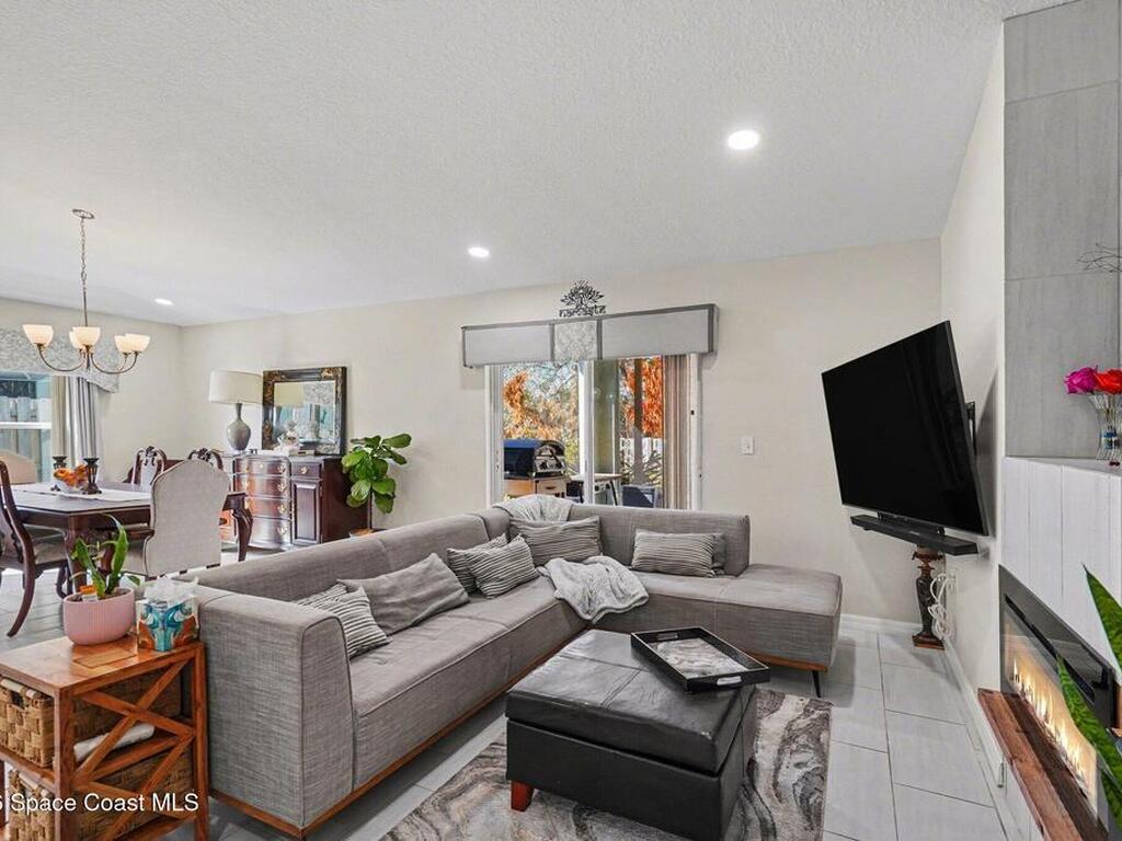 215 Mcclain Drive, West Melbourne, FL 32904