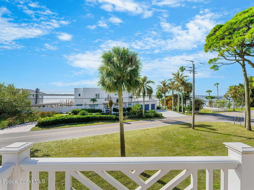 1050 Shady Lane, Merritt Island, FL 32952