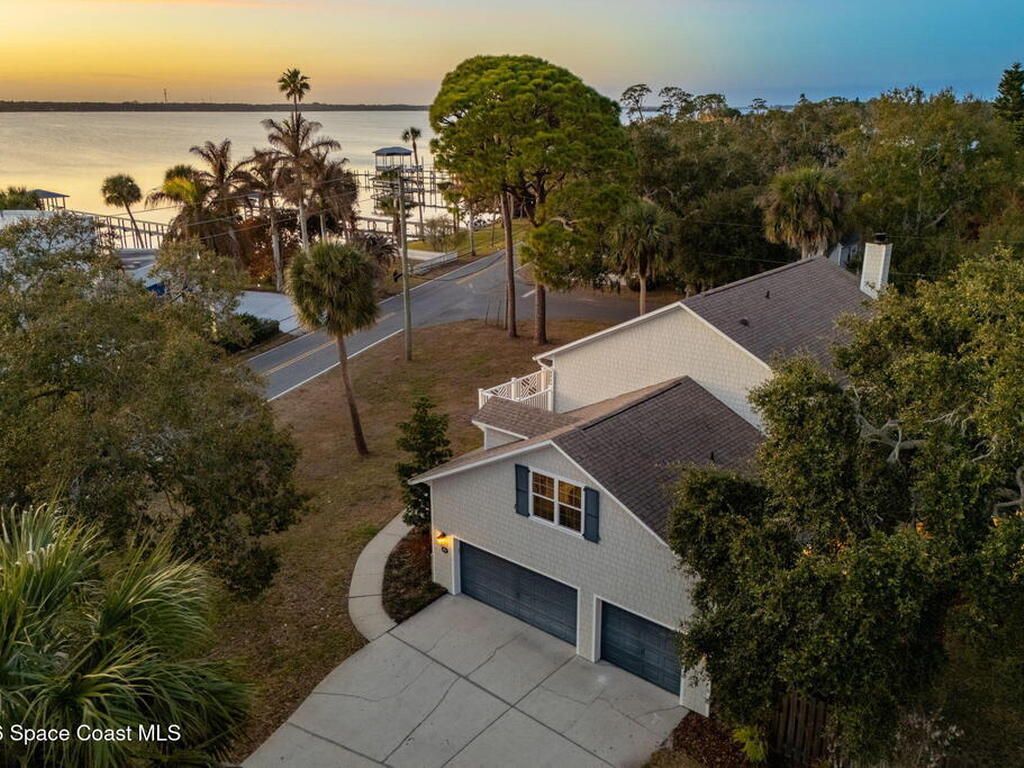 1050 Shady Lane, Merritt Island, FL 32952