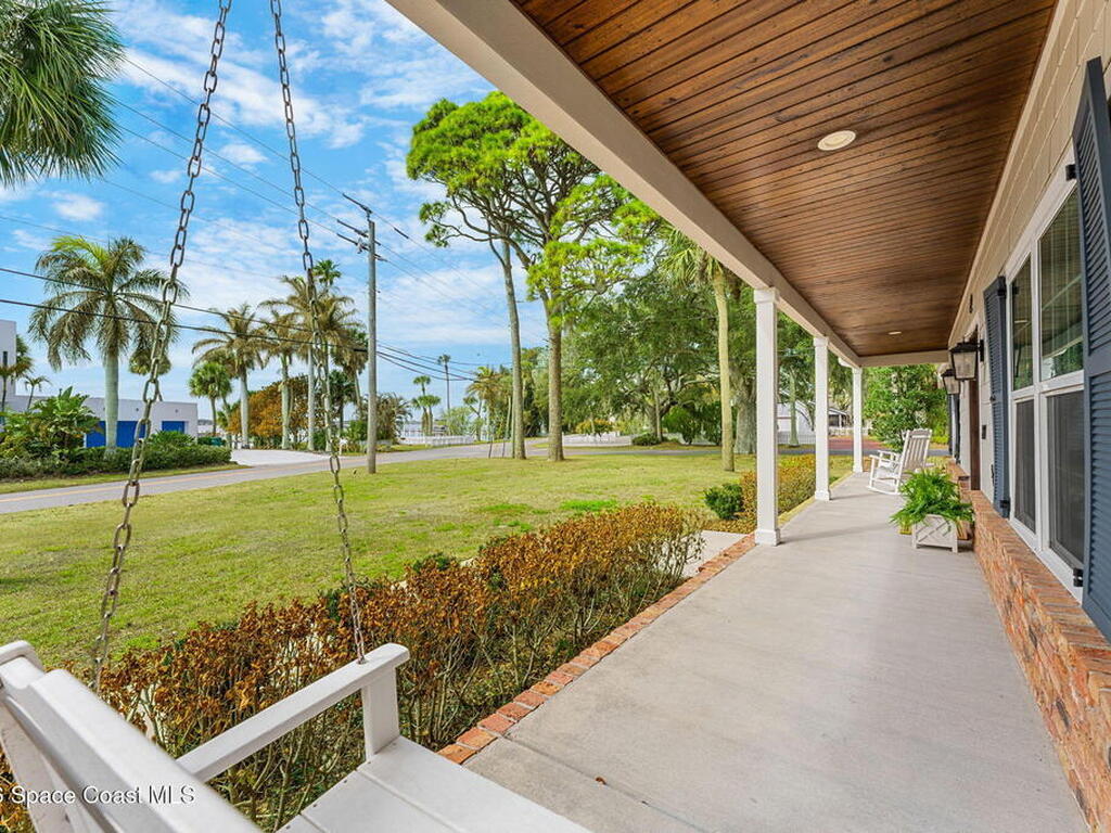 1050 Shady Lane, Merritt Island, FL 32952