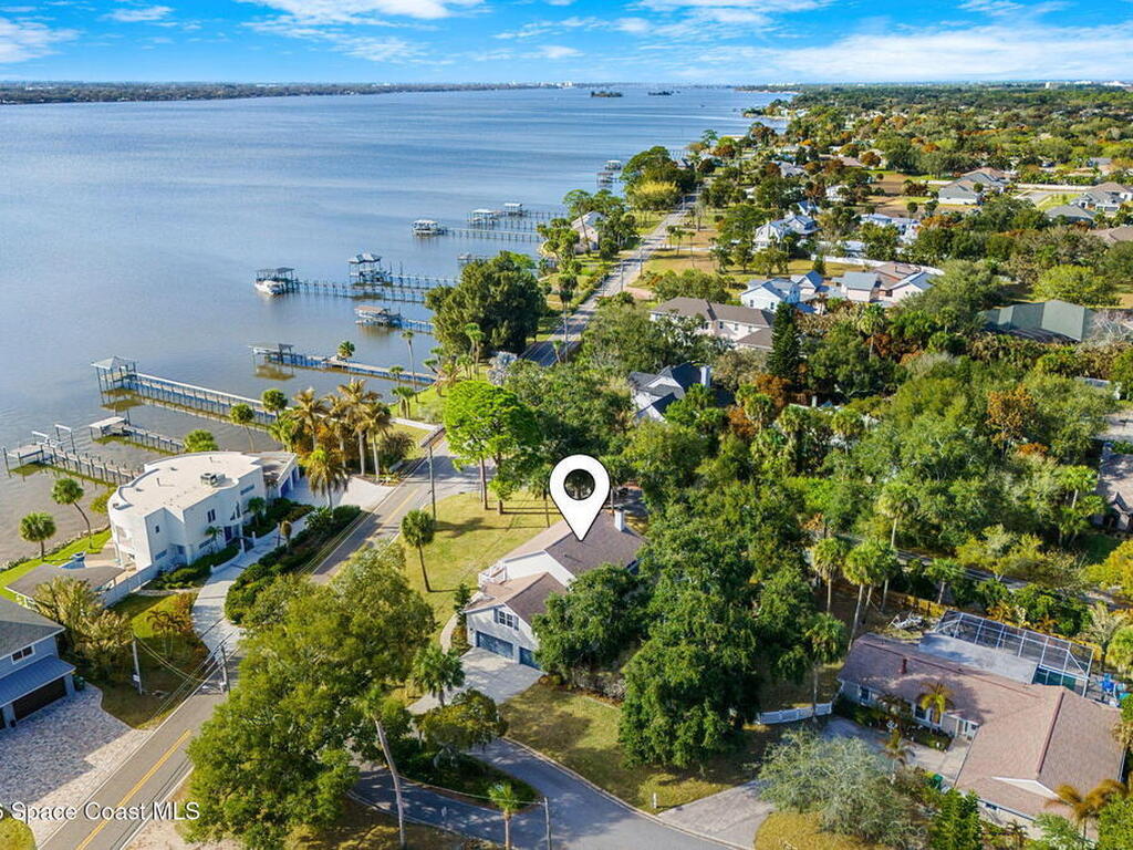 1050 Shady Lane, Merritt Island, FL 32952