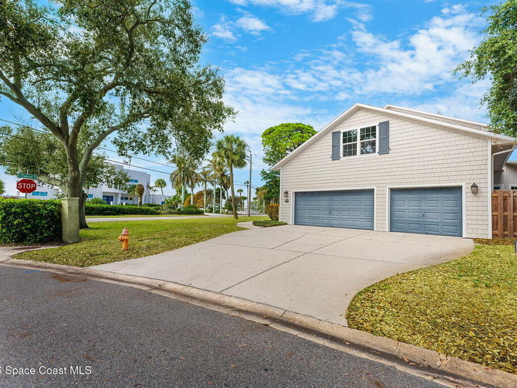 1050 Shady Lane, Merritt Island, FL 32952