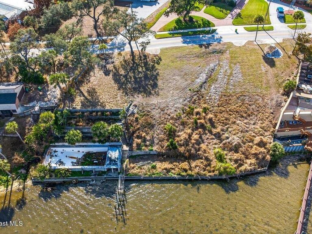 2514 N Indian River Drive, Cocoa, FL 32922