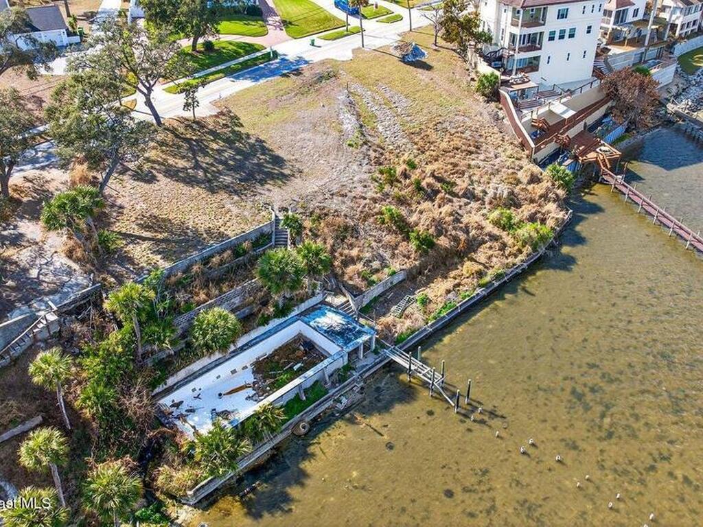 2514 N Indian River Drive, Cocoa, FL 32922