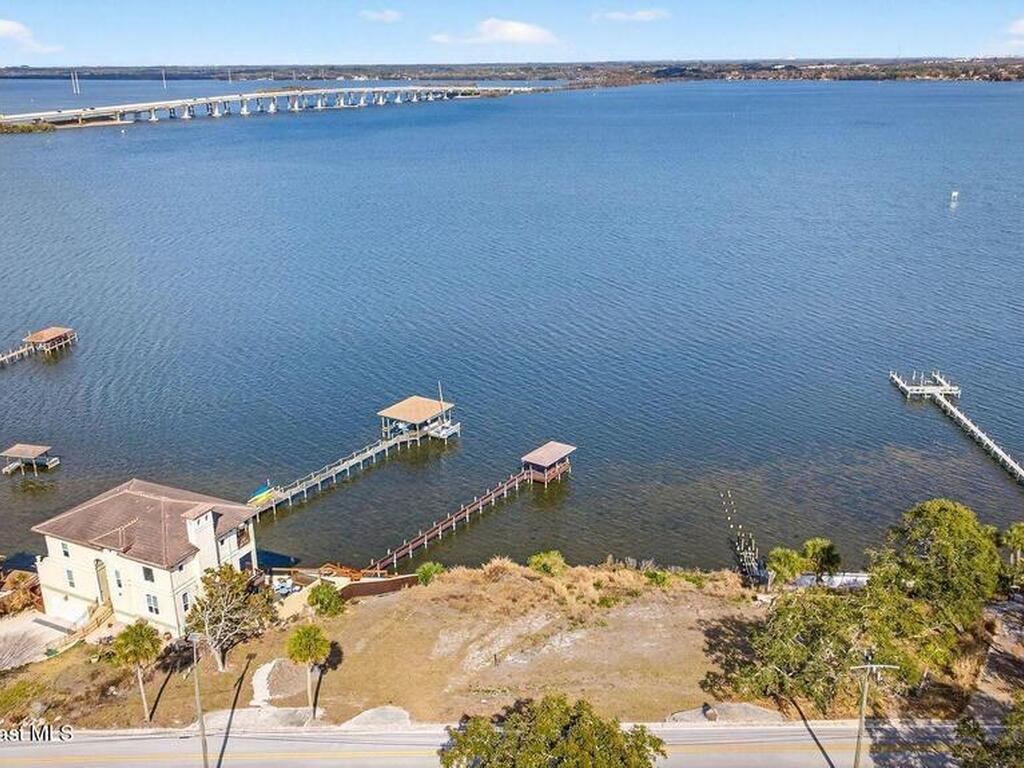 2514 N Indian River Drive, Cocoa, FL 32922