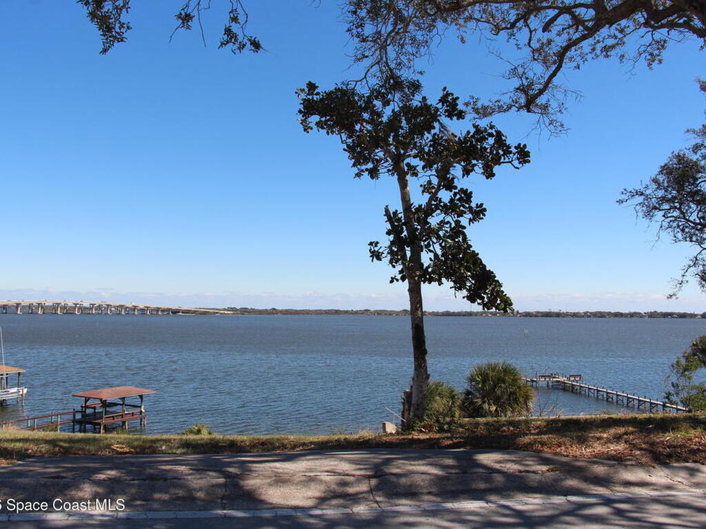 2514 N Indian River Drive, Cocoa, FL 32922