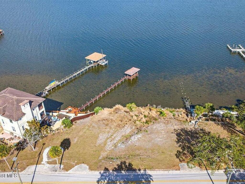 2514 N Indian River Drive, Cocoa, FL 32922