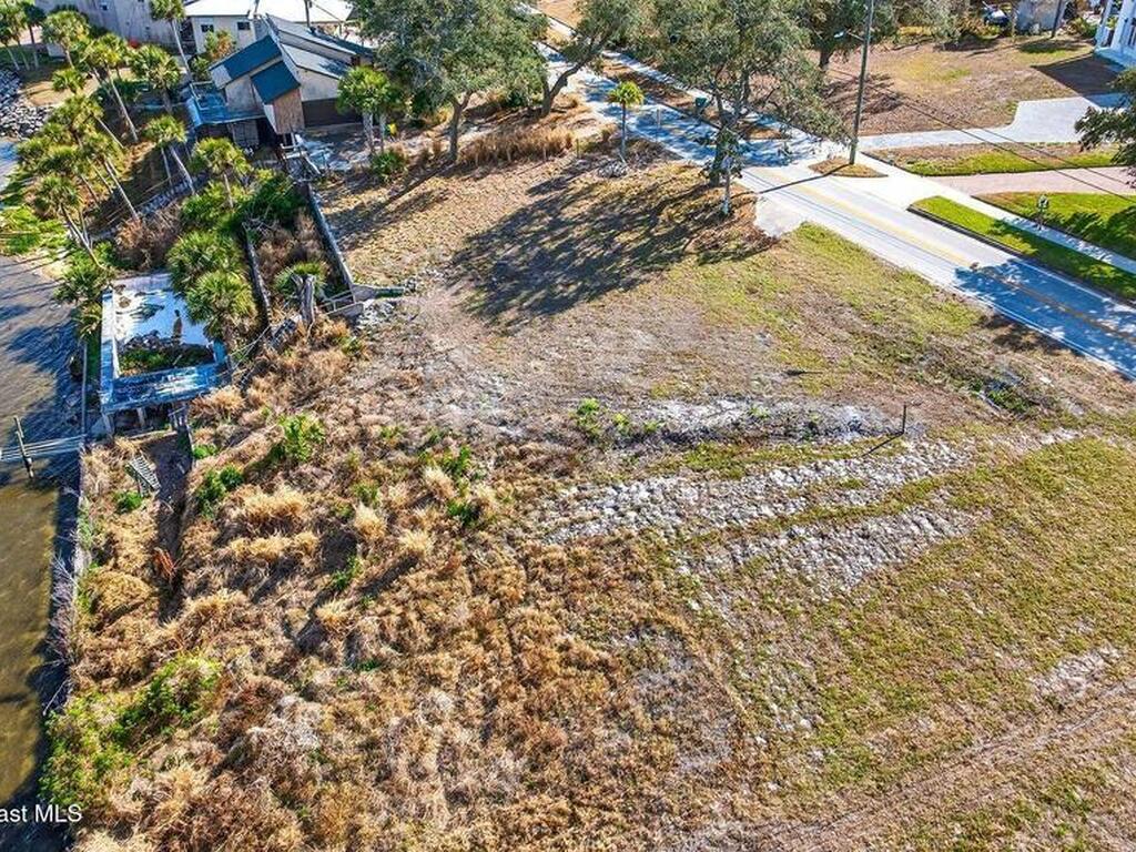 2514 N Indian River Drive, Cocoa, FL 32922