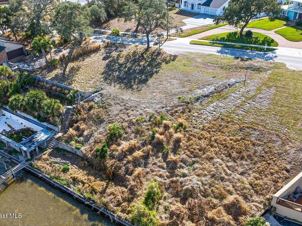 2514 N Indian River Drive, Cocoa, FL 32922