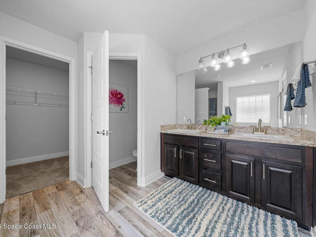 987 Le Baron Street, Palm Bay, FL 32908