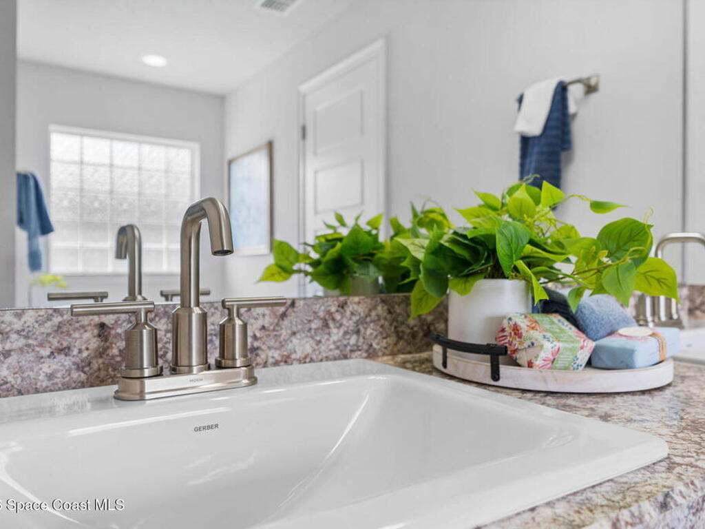 987 Le Baron Street, Palm Bay, FL 32908