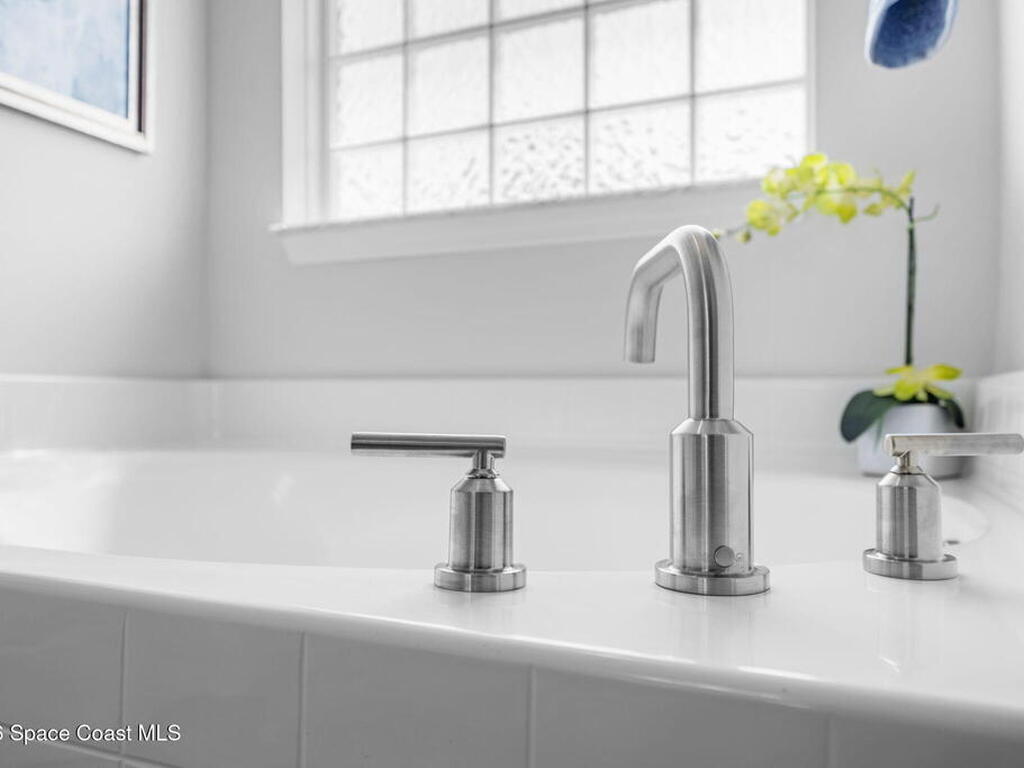 987 Le Baron Street, Palm Bay, FL 32908