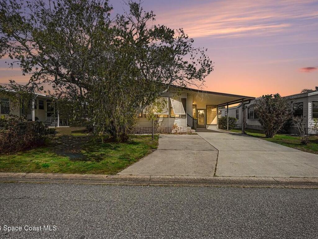 924 Dogwood Drive, Barefoot Bay, FL 32976