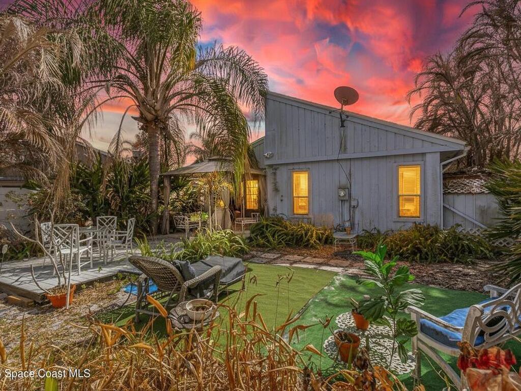 450 Willow Tree Drive, Suntree, FL 32940