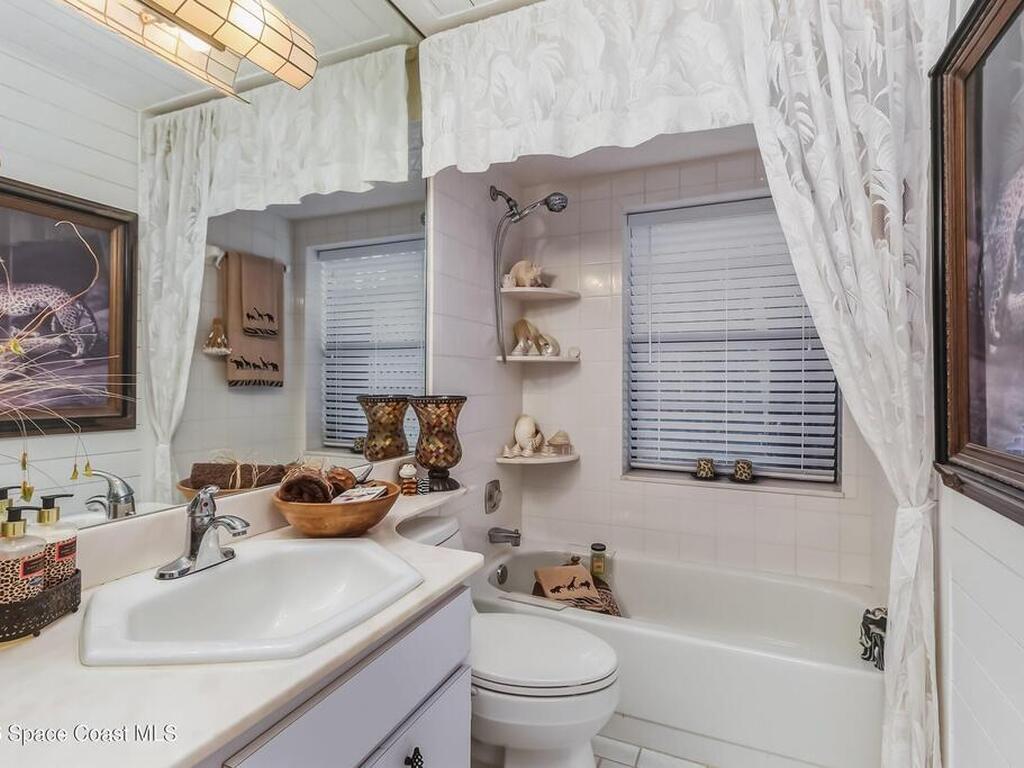 450 Willow Tree Drive, Suntree, FL 32940