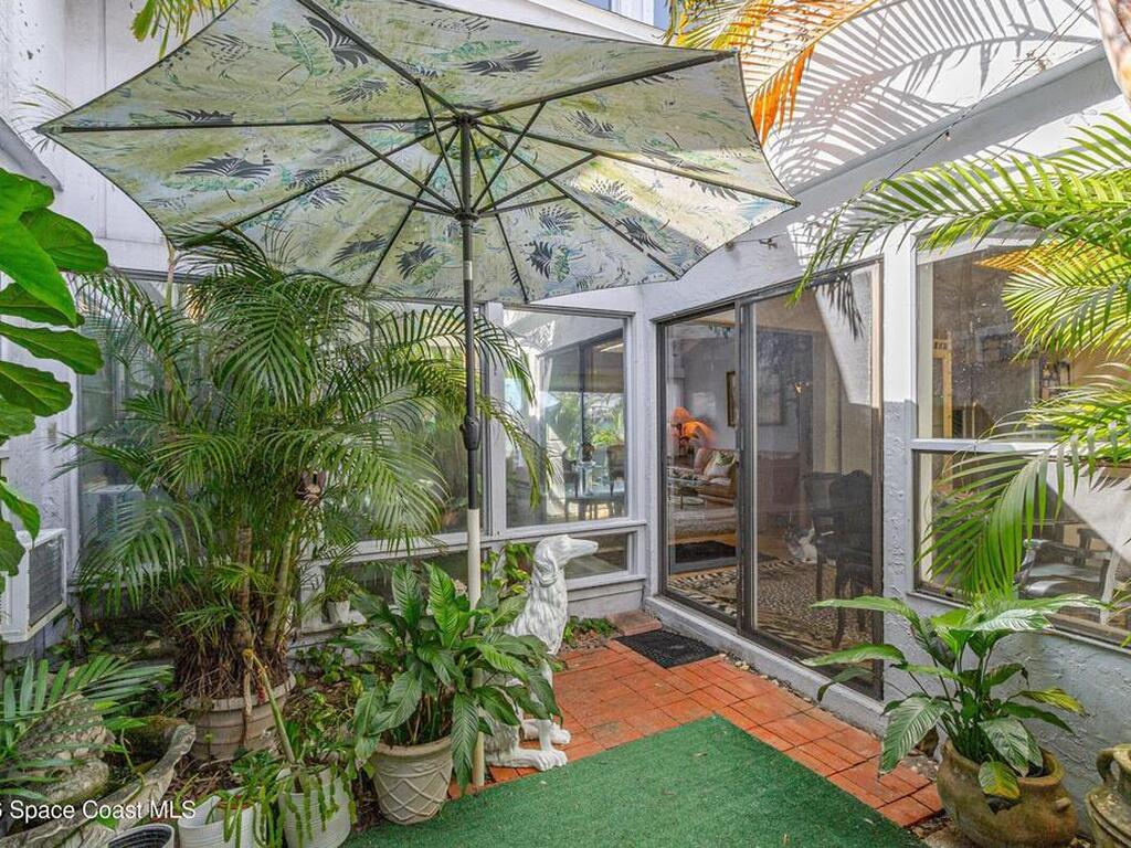 450 Willow Tree Drive, Suntree, FL 32940