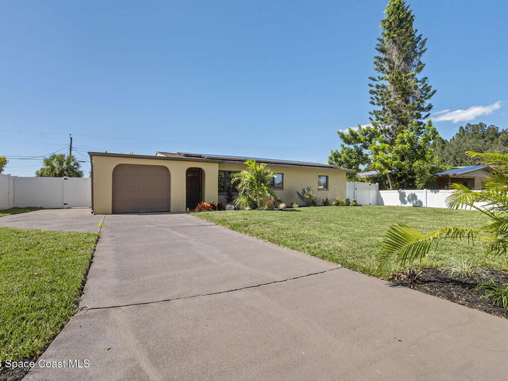 1458 Sea Breeze Lane, Melbourne, FL 32935