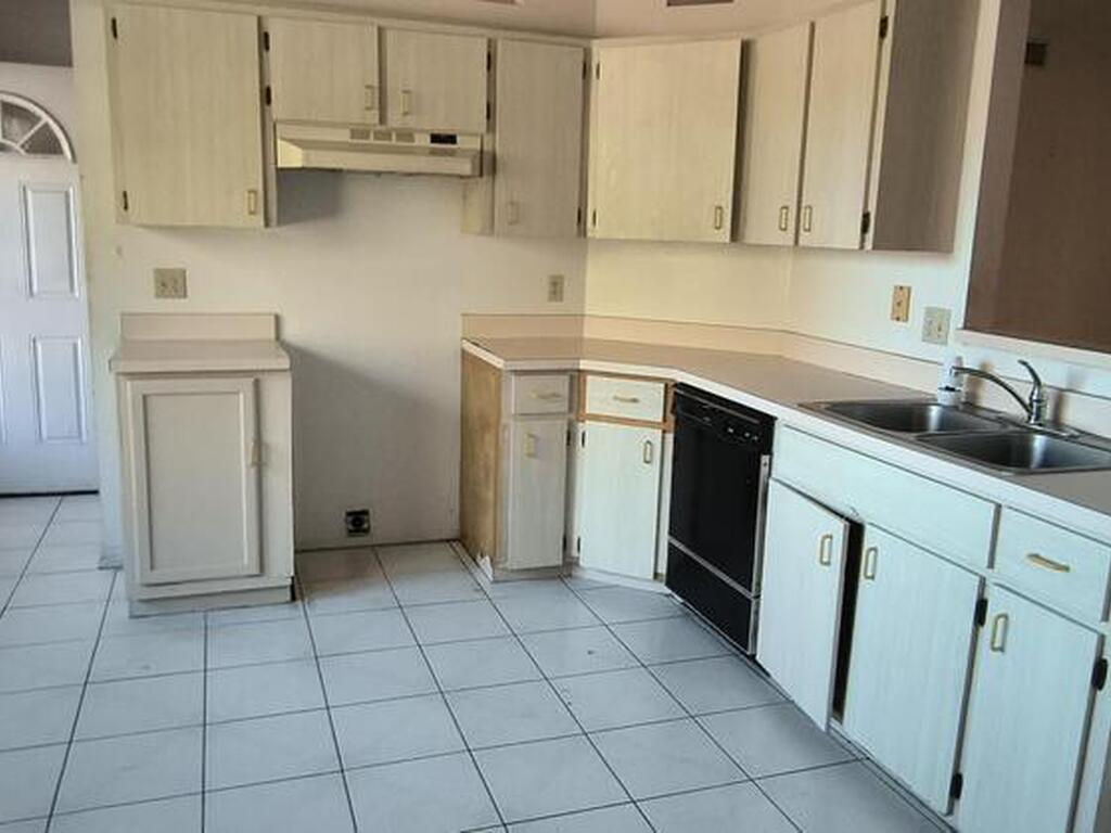 1166 Alpine Avenue, Palm Bay, FL 32907