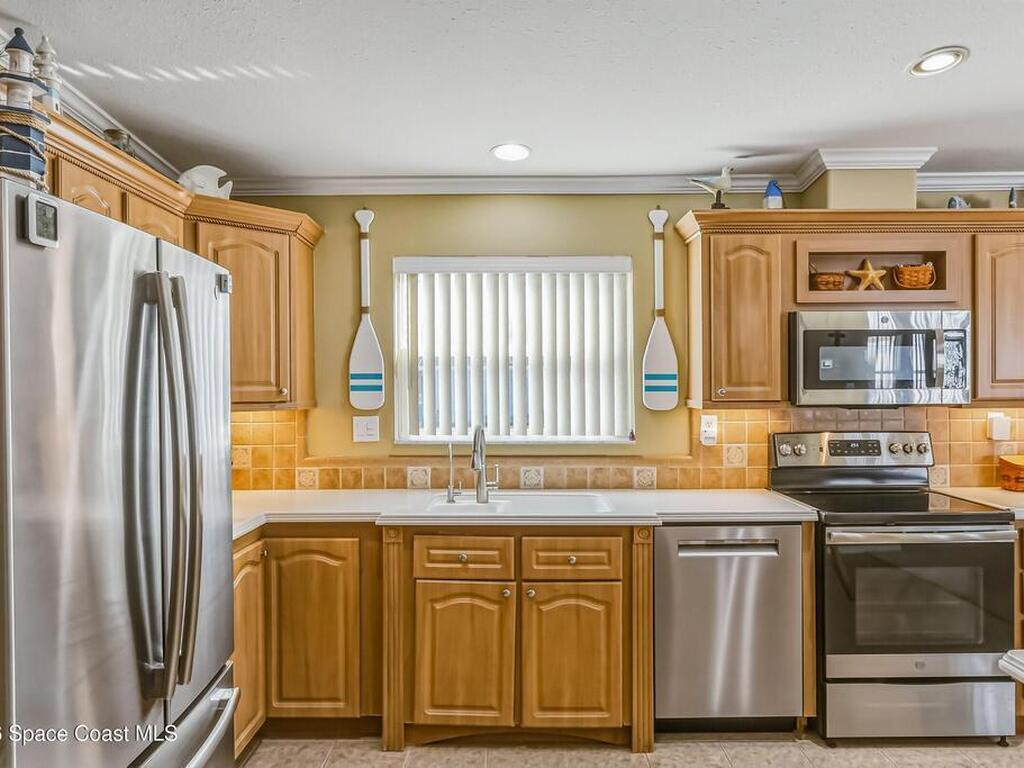 859 Tamarind Circle, Barefoot Bay, FL 32976