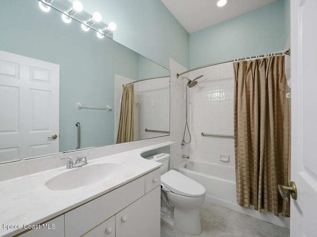 711 Kenwood Circle, Melbourne, FL 32940