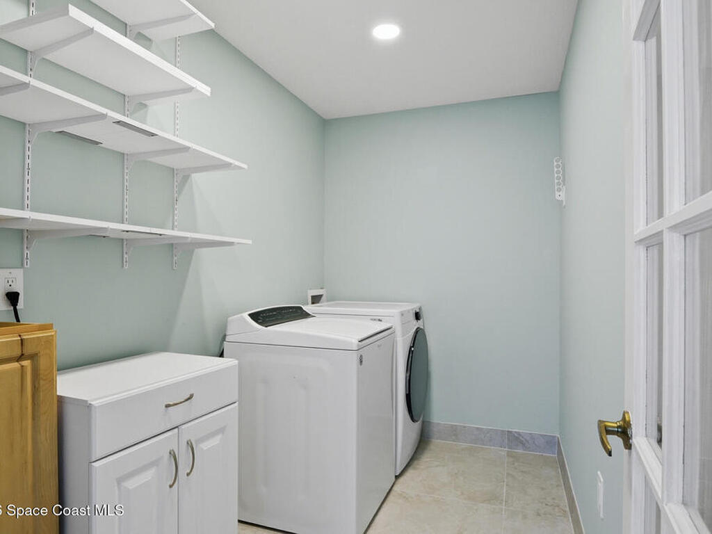 711 Kenwood Circle, Melbourne, FL 32940