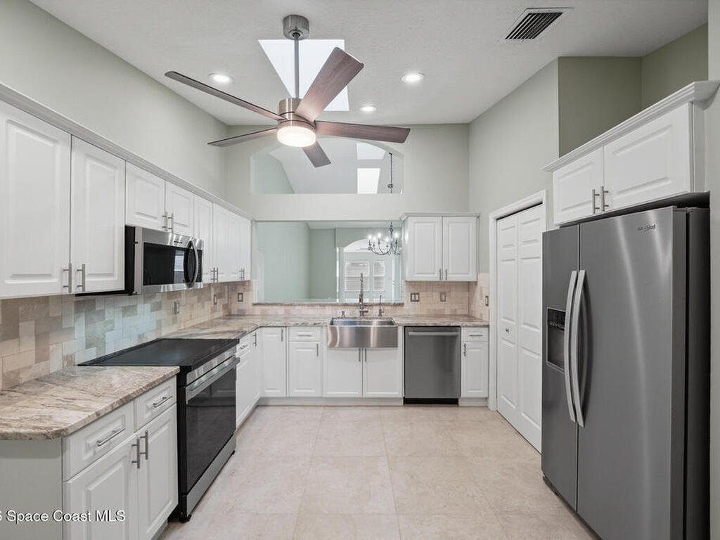 711 Kenwood Circle, Melbourne, FL 32940