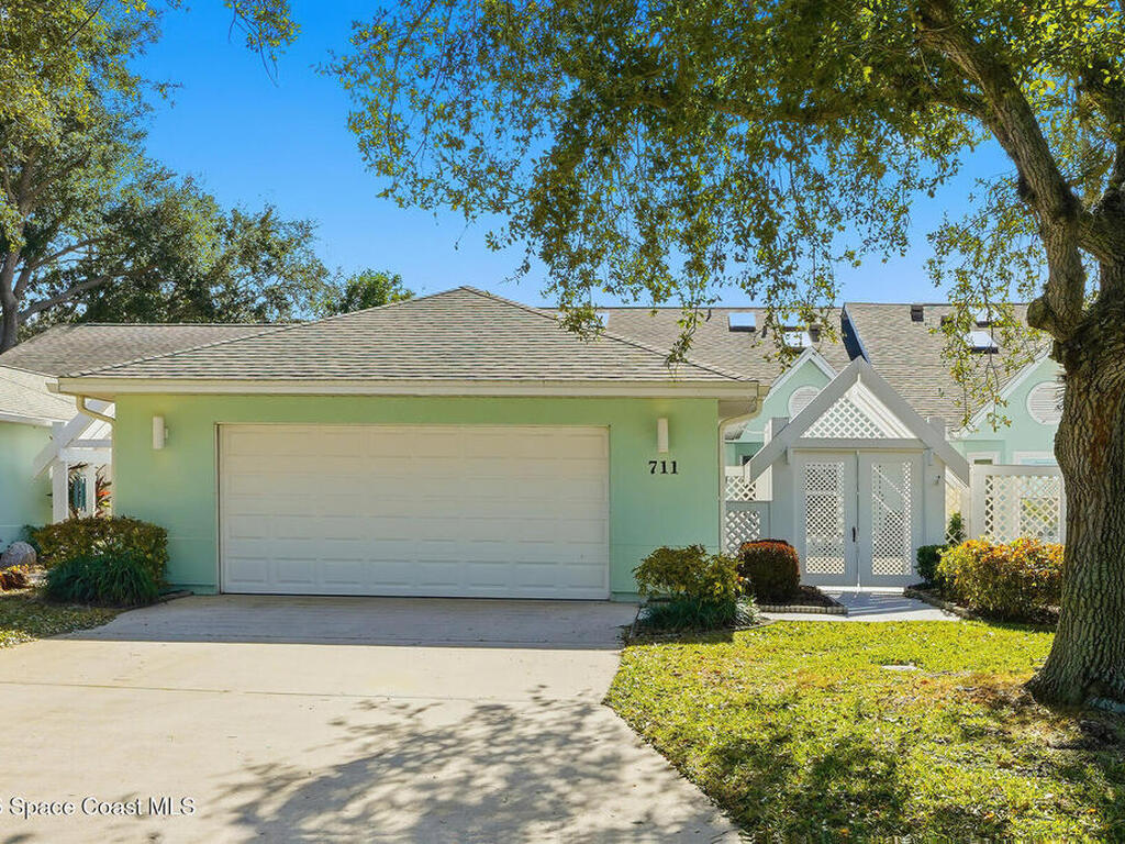 711 Kenwood Circle, Melbourne, FL 32940