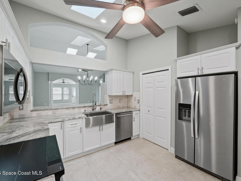 711 Kenwood Circle, Melbourne, FL 32940