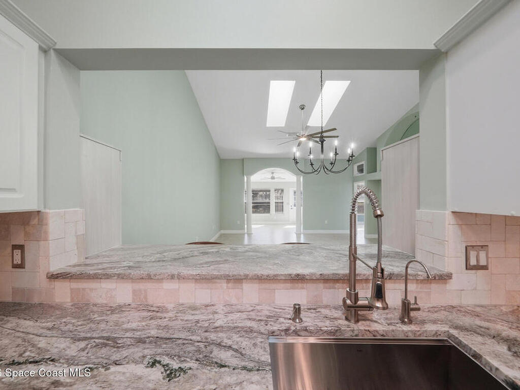 711 Kenwood Circle, Melbourne, FL 32940