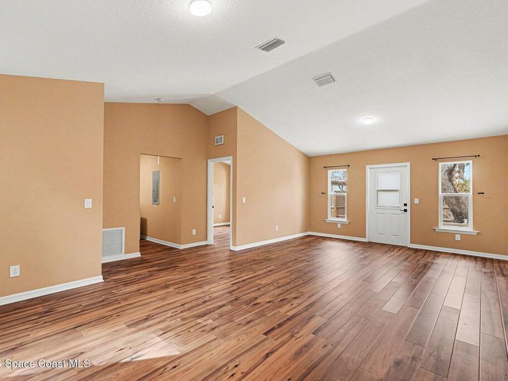 683 Old Oak Street, Melbourne, FL 32935