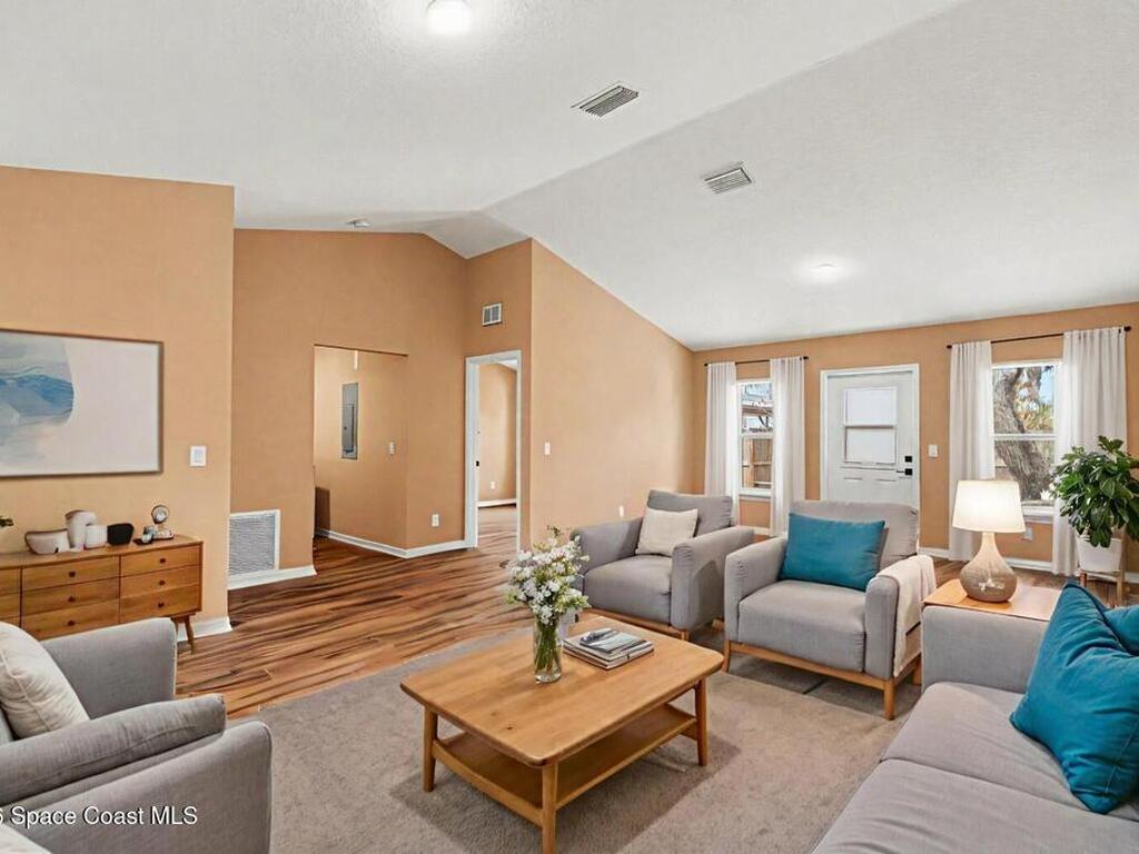 683 Old Oak Street, Melbourne, FL 32935